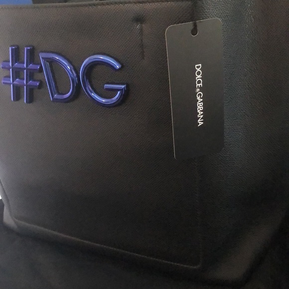 New Authentic Dolce and Gabbana Logo bag - Picture 3 of 10